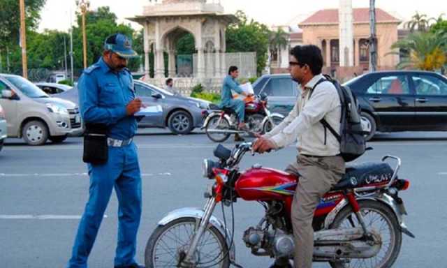 پنجاب: موٹرسائیکل کی اسپیڈ 60 کلومیٹر فی گھنٹا مقرر کرنے کا نوٹیفکیشن جاری