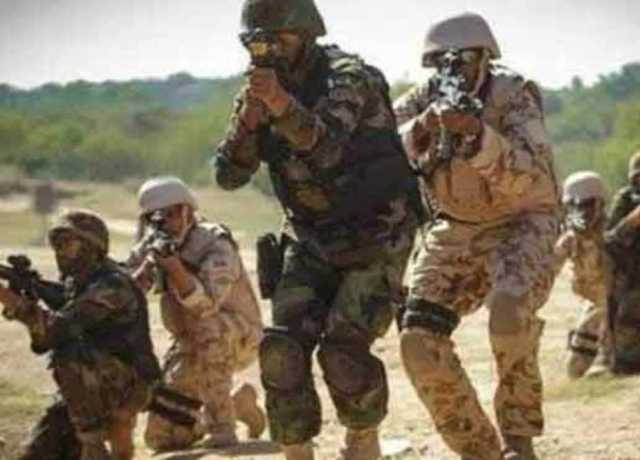 دہشتگرد بہت ایڈوانس ہوچکے، اب آپریشن یا مذاکرات حل نہیں، مبصرین