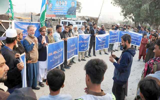 گلشن معمار ‘پیپلز پارٹی کے ٹائون چیئرمین کیخلاف مکینوں کا مظاہرہ