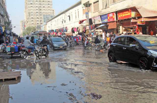 صدر کے علاقے بوری بازار میں سیوریج کی وجہ سے دکانداروں کوتکالیف کے ساتھ ٹریفک کی روانی متاثرہورہی ہے