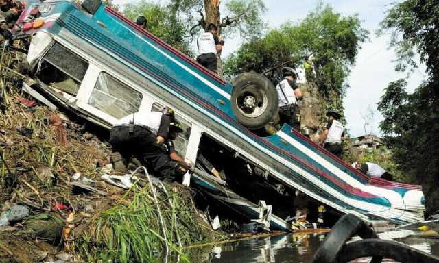 گوئٹے مالا میں بس کھائی میں جاگری، 51 افراد ہلاک