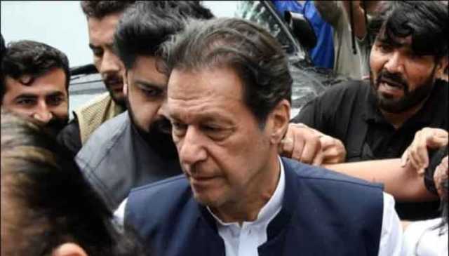 عمران خان سے ملاقاتوں کے کیسز یکجا کرکے لارجر بینچ بنانے کی ہدایت