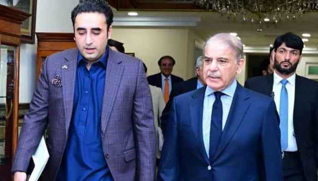 وزیرِ اعظم شہباز شریف نے بلاول بھٹو کو آج وفد سمیت افطار ڈنر پر مدعو کر لیا