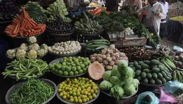 رمضان المبارک شروع ہوتے ہی سبزیوں و پھلوں کے دام بے لگام