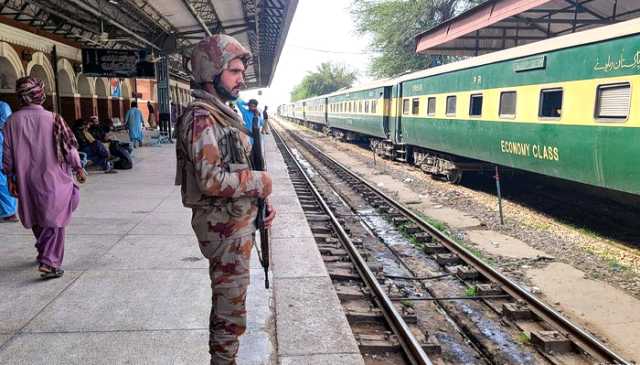 بلوچستان میں جعفر ایکسپریس پر حملہ؛ دہشتگردی میں بھارت کا ہاتھ ہے، پاکستان